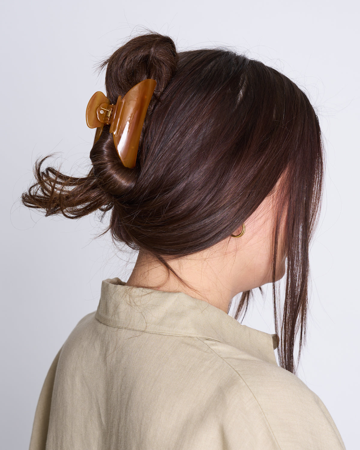 MIDI HEIRLOOM CLAW COGNAC Clip jan-n-june 2