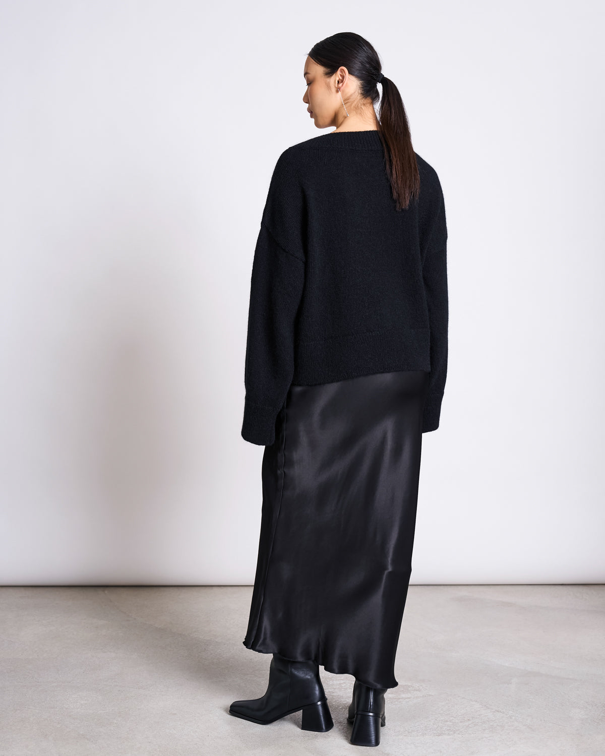 REC. MOHAIR V-NECK JUMPER YICA BLACK Jumper jan-n-june 6