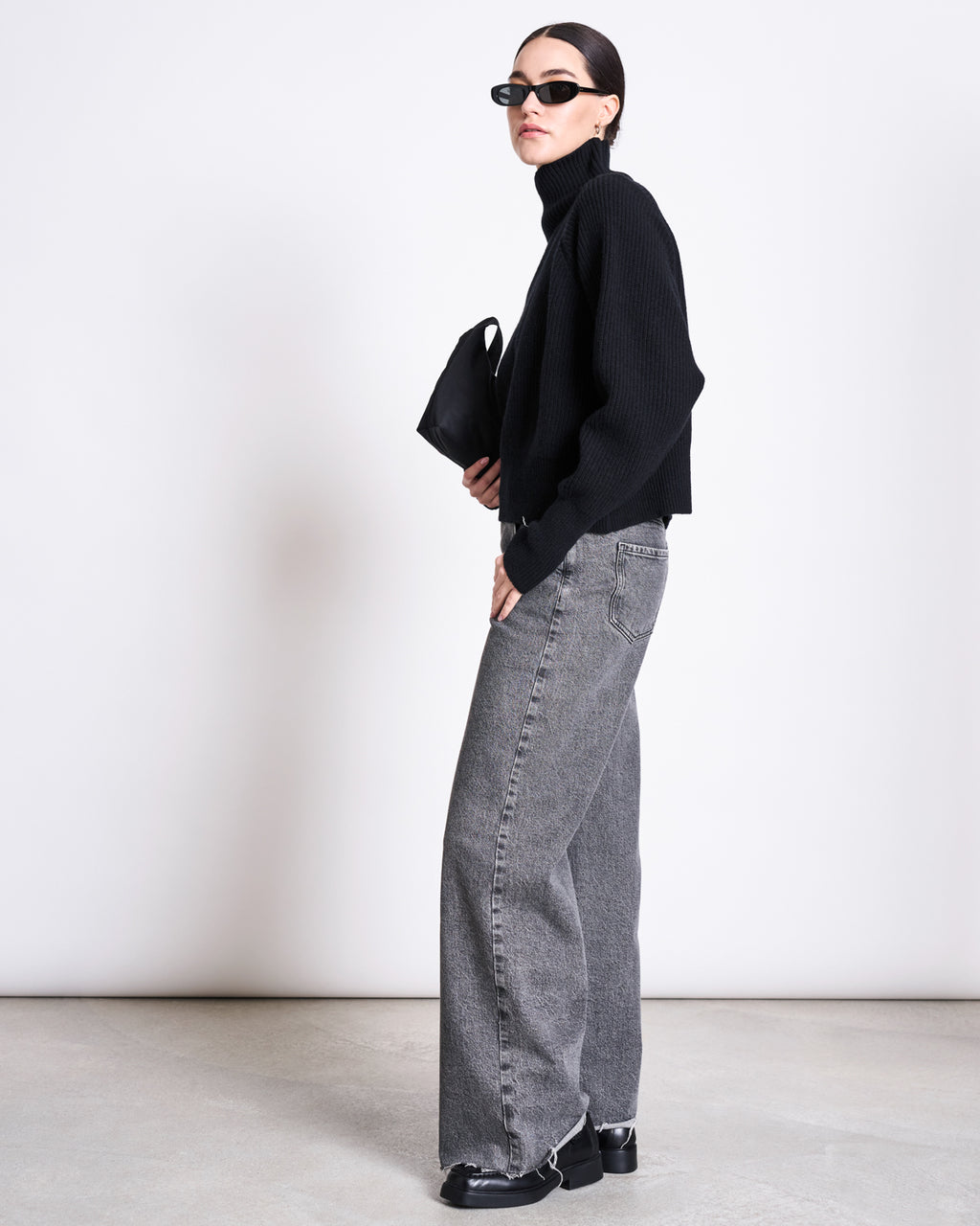 HIGH-NECK JUMPER WOOLY OLA BLACK GOTS Jumper jan-n-june 4