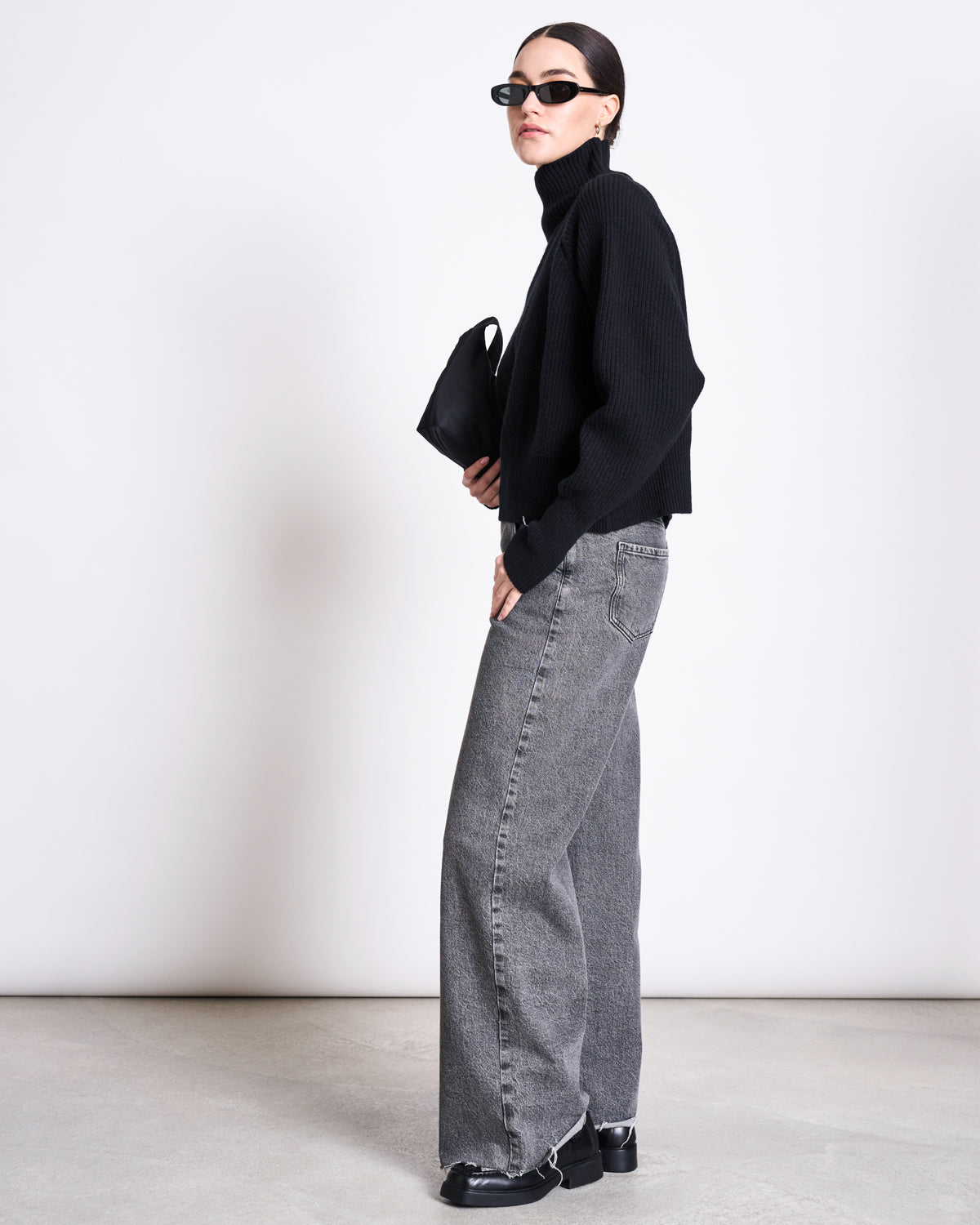 HIGH-NECK JUMPER WOOLY OLA BLACK GOTS Jumper jan-n-june 4