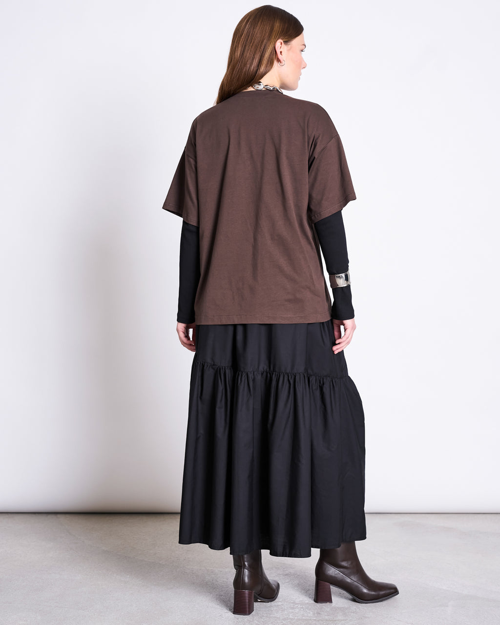 SLITTED T-SHIRT NADIL MUD T-shirt jan-n-june 3