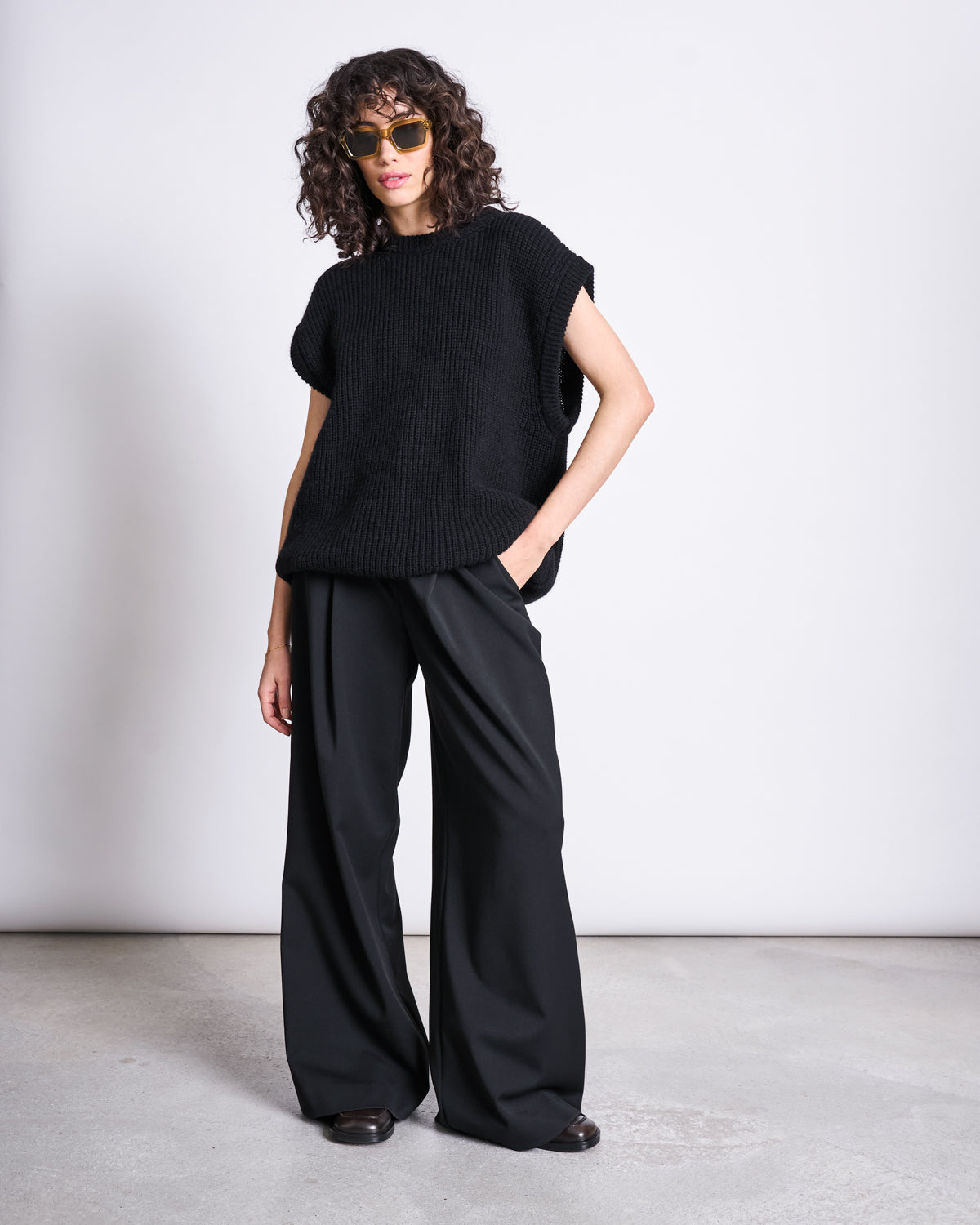 WOOLY SLIPOVER THANDA BLACK T-shirt jan-n-june 3