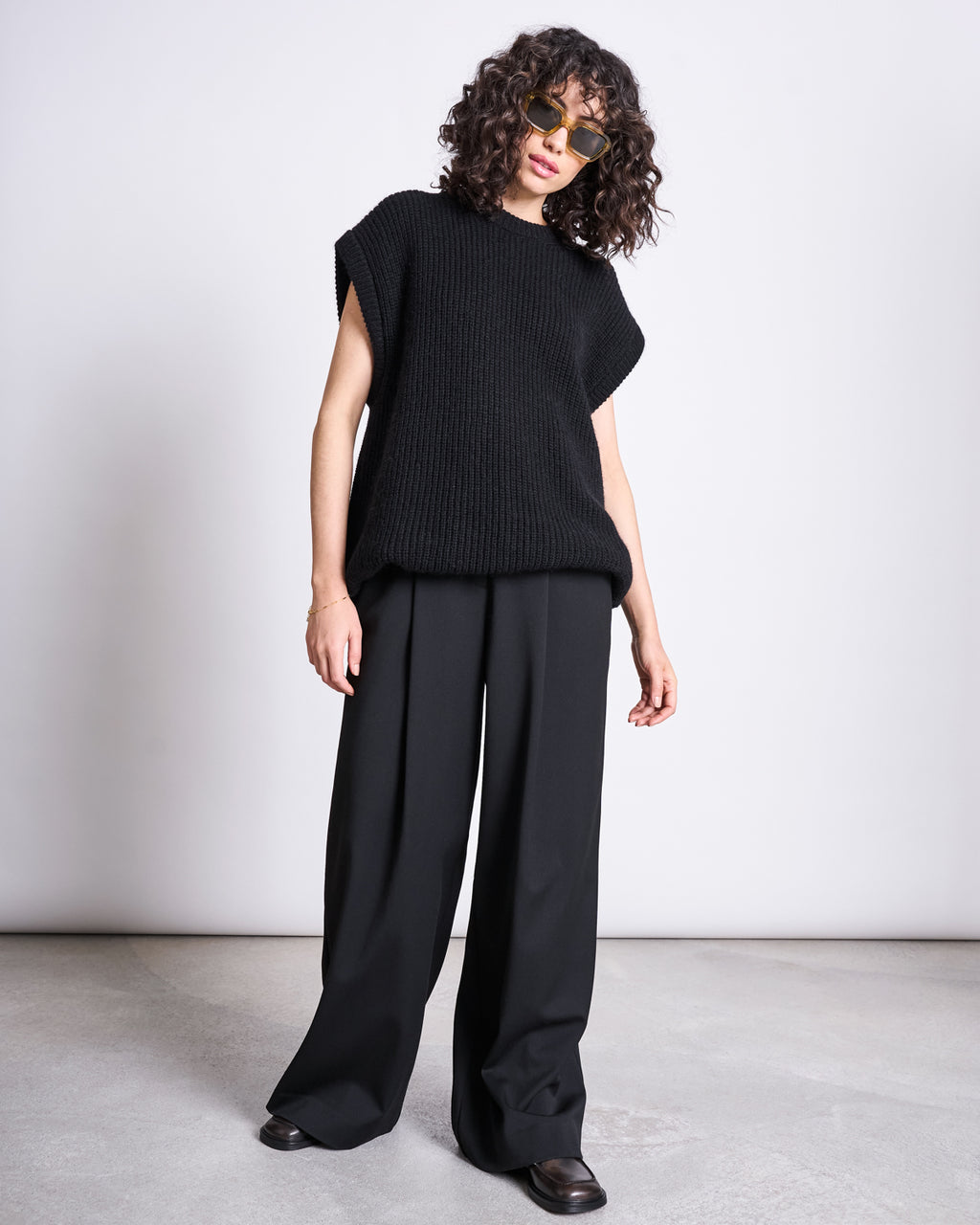 WOOLY SLIPOVER THANDA BLACK T-shirt jan-n-june 5