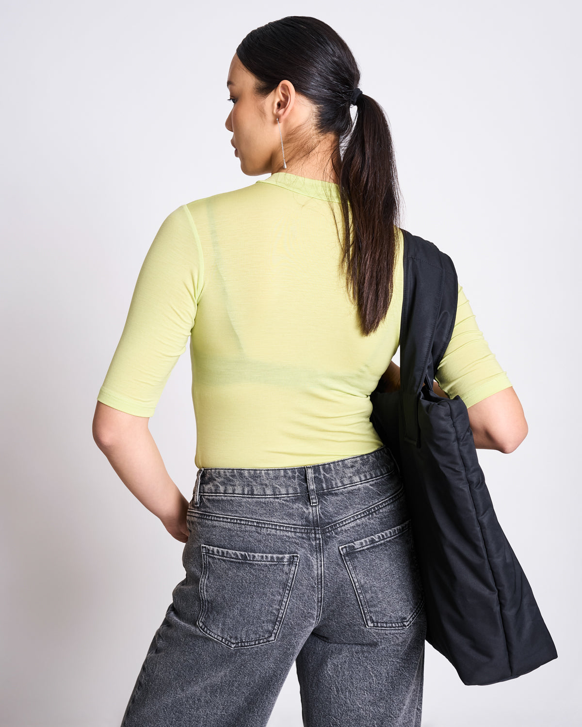 TENCEL™ LYOCELL HIGH-NECK T-SHIRT TARMA GRANNY SMITH T-shirt jan-n-june 3