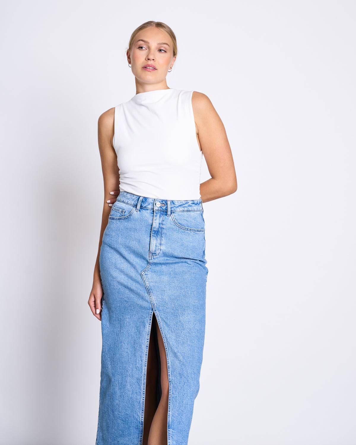 RUFFLE TOP RAFO WHITE GOTS jan-n-june 5