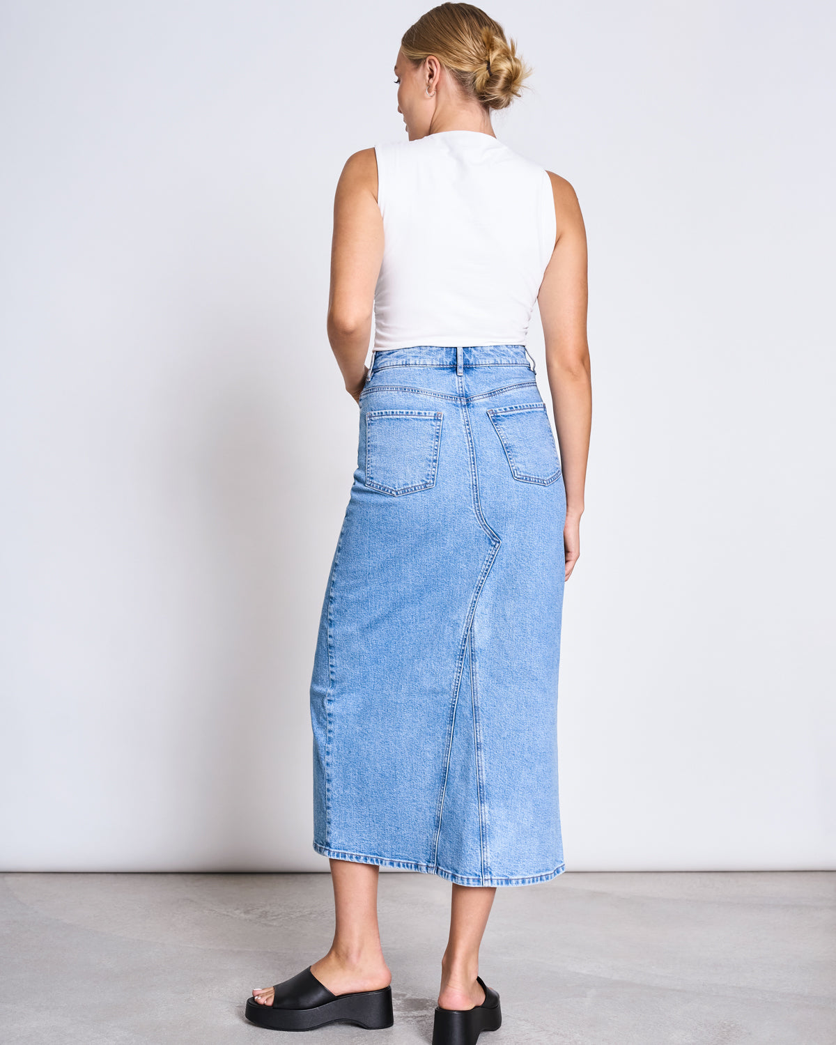 RUFFLE TOP RAFO WHITE GOTS jan-n-june 8