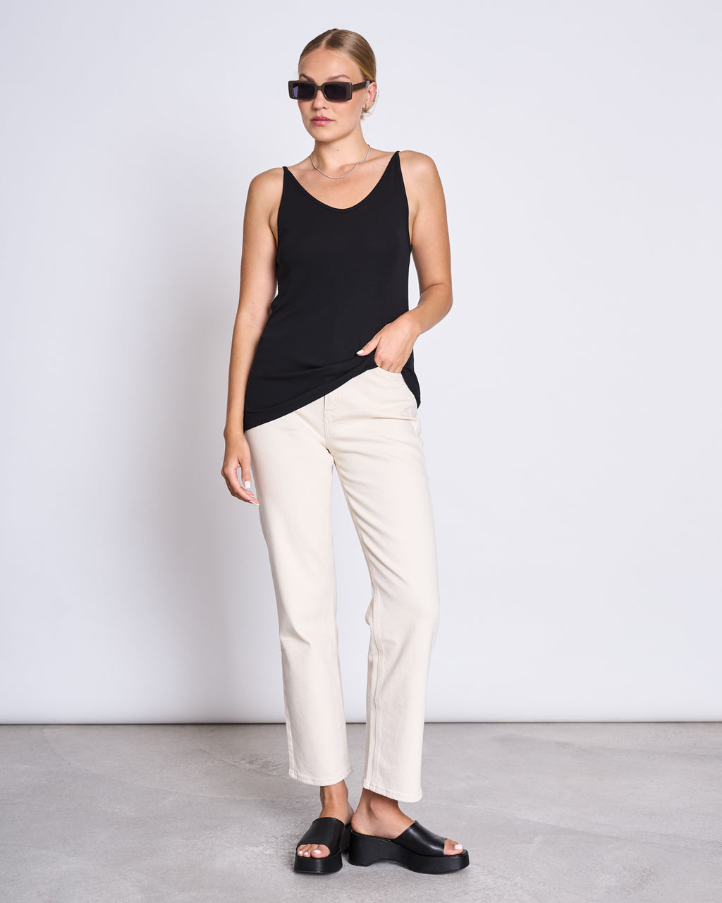 SLIP TOP TRIANGLE FLOW BLACK tops jan-n-june 5