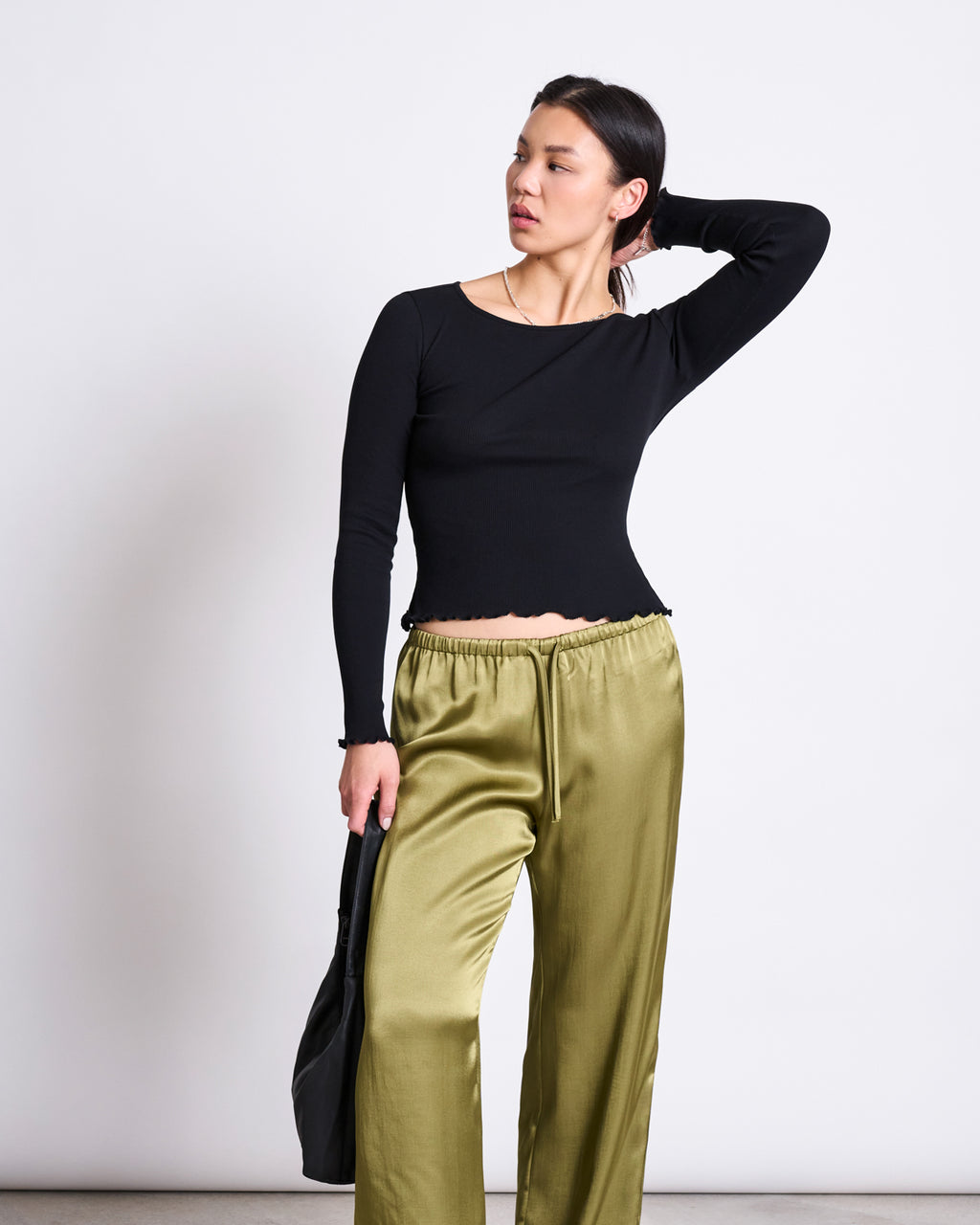 LOOSE SILKY PANTS FRIS WOODY OLIVE Pants jan-n-june 2