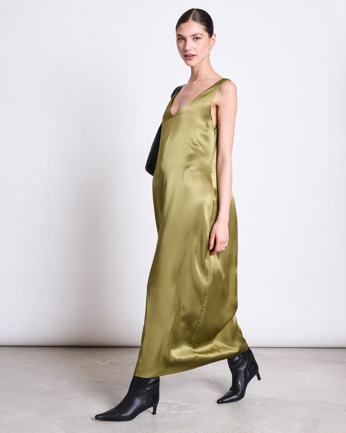 MAXI DRESS BENVIE WOODY OLIVE Dresses jan-n-june 2
