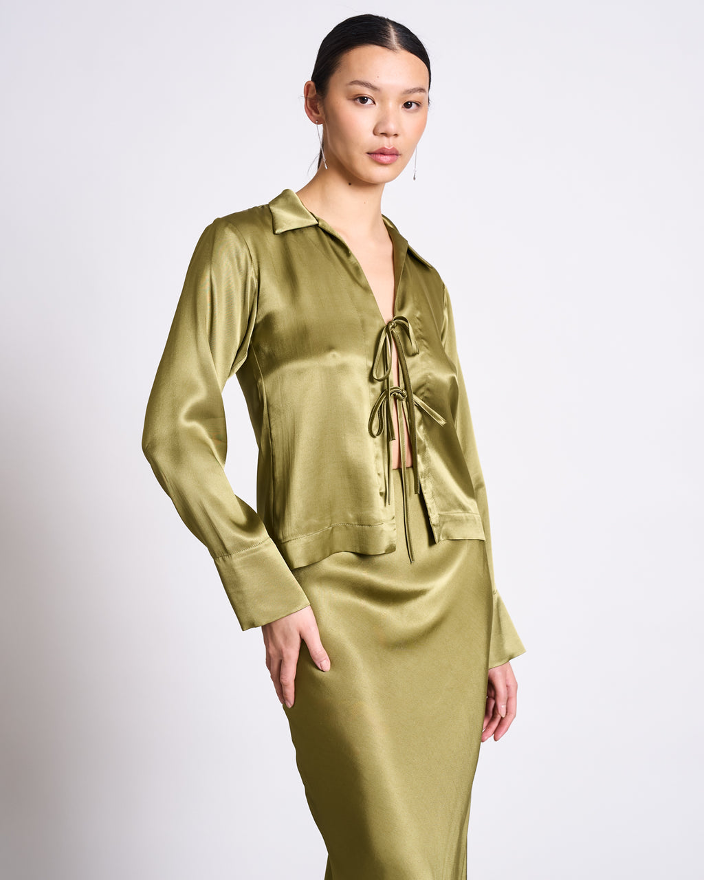 TIE BLOUSE KALUZ WOODY OLIVE T-shirt jan-n-june 6