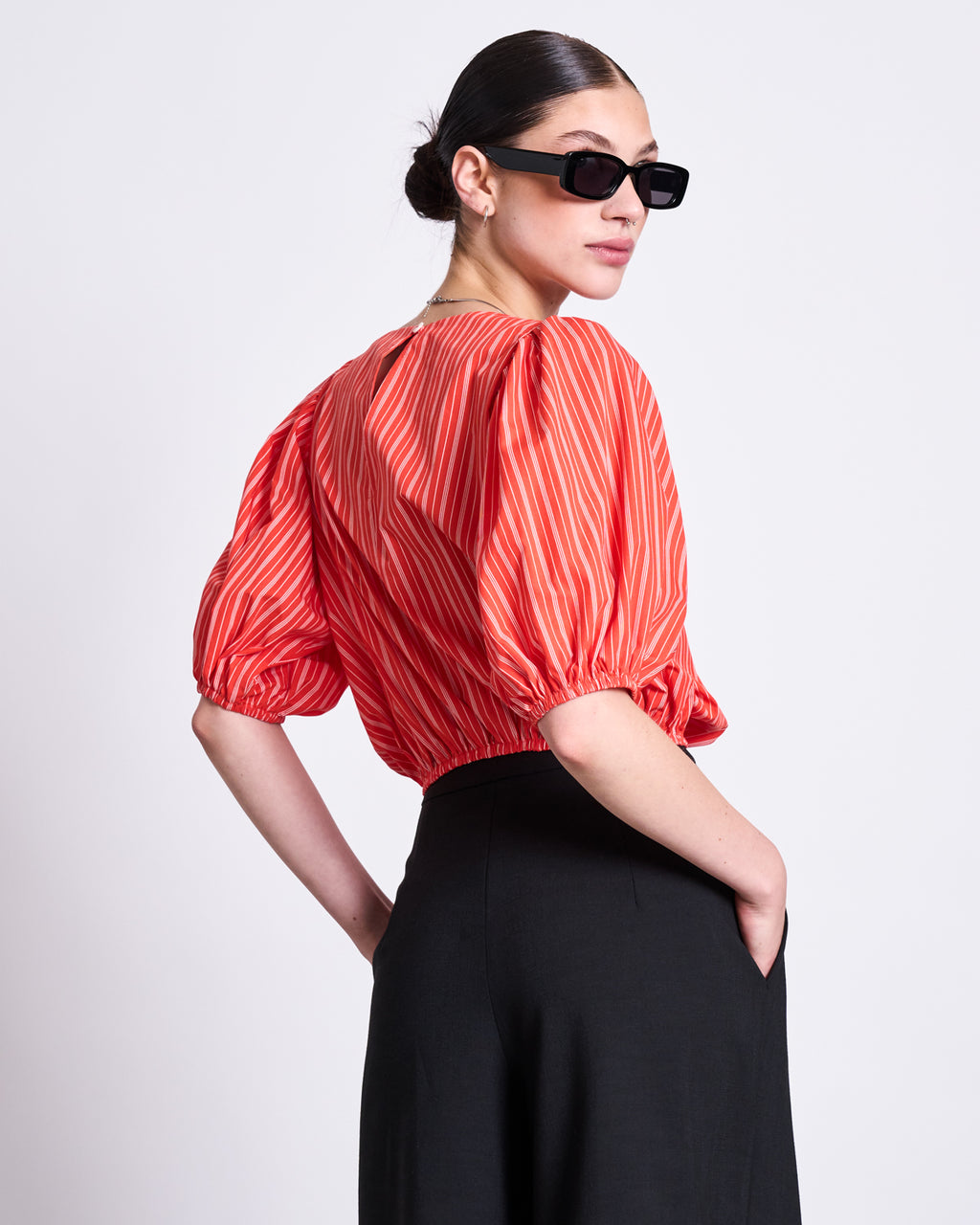 WIDE PLEATED SHORTS BENITO BLACK Shorts jan-n-june 3