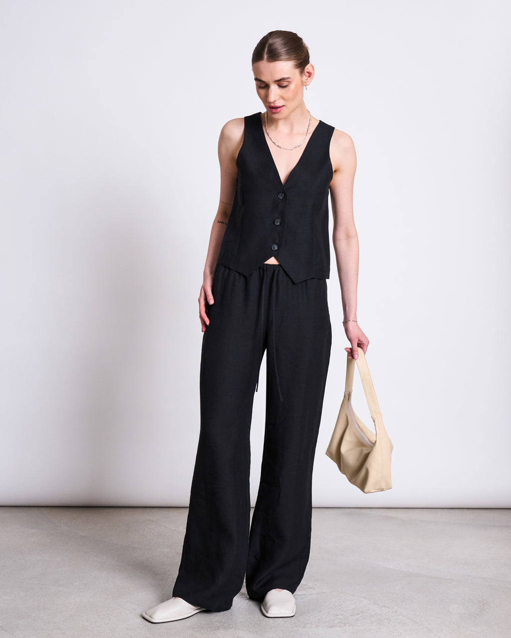 LINEN VEST HVIDE BLACK Tops jan-n-june 5