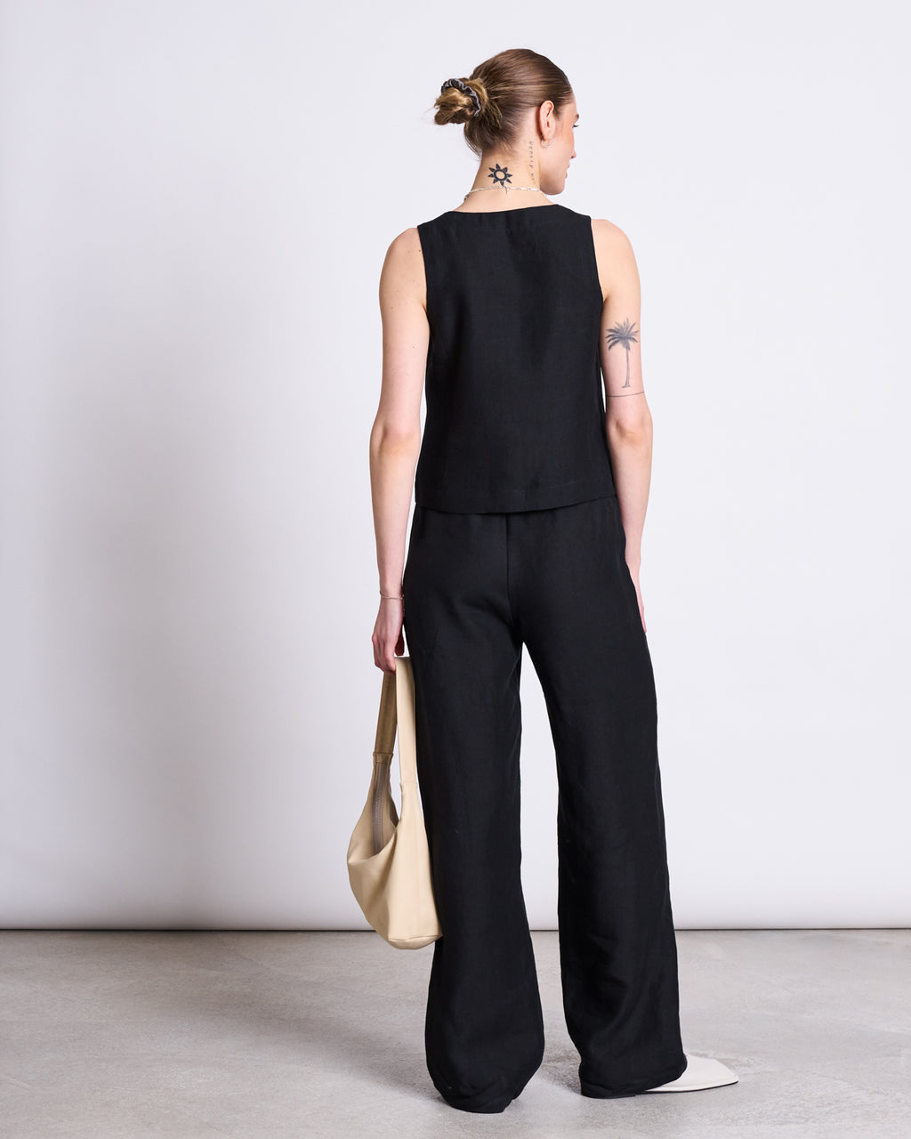 LINEN VEST HVIDE BLACK Tops jan-n-june 4