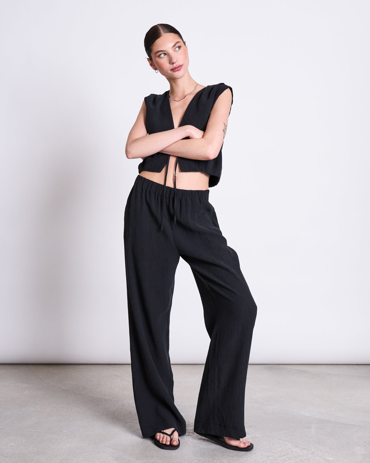 CRINKLE PANTS HAVA BLACK jan-n-june 8