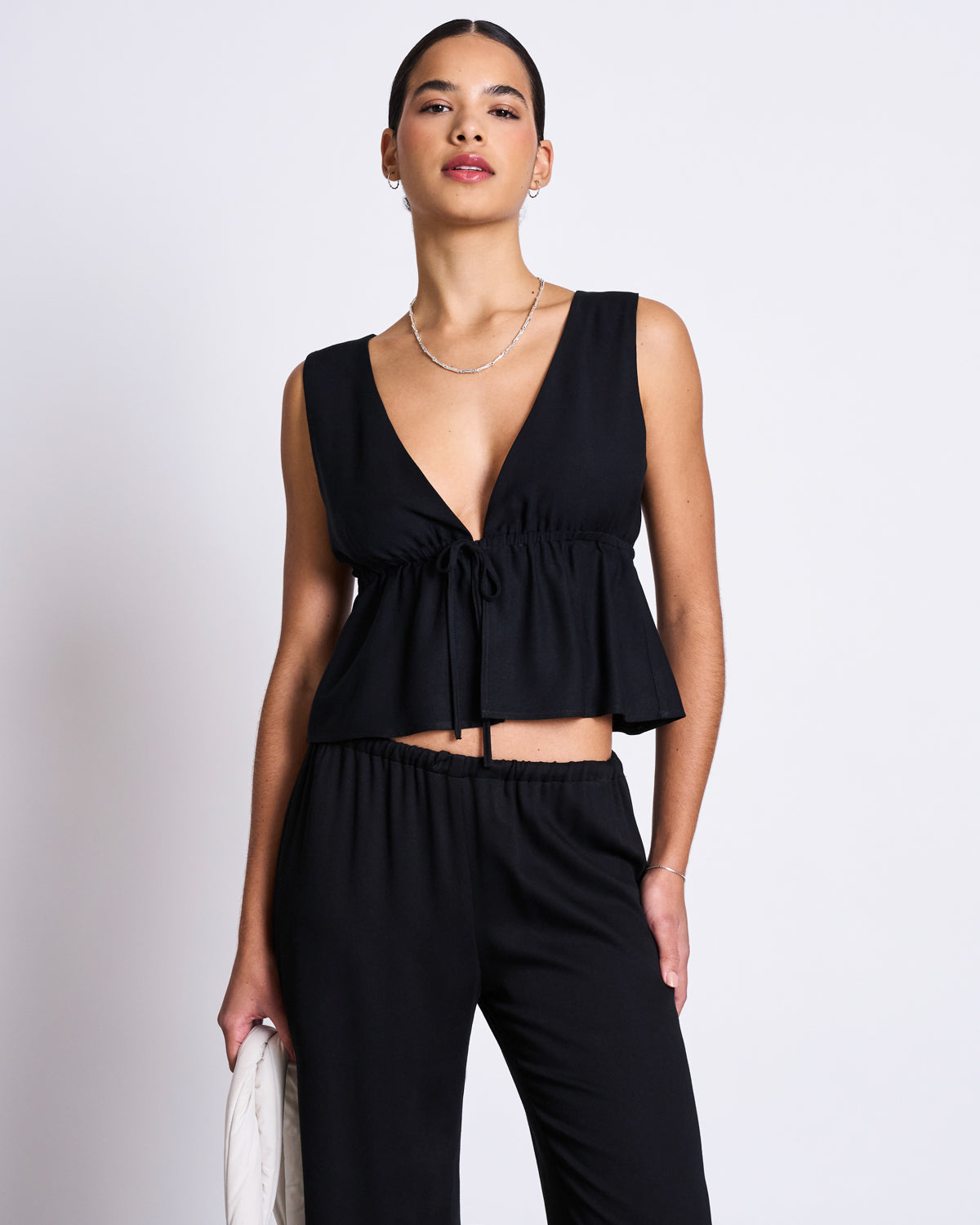TIE TOP VESTER BLACK Tops jan-n-june 5