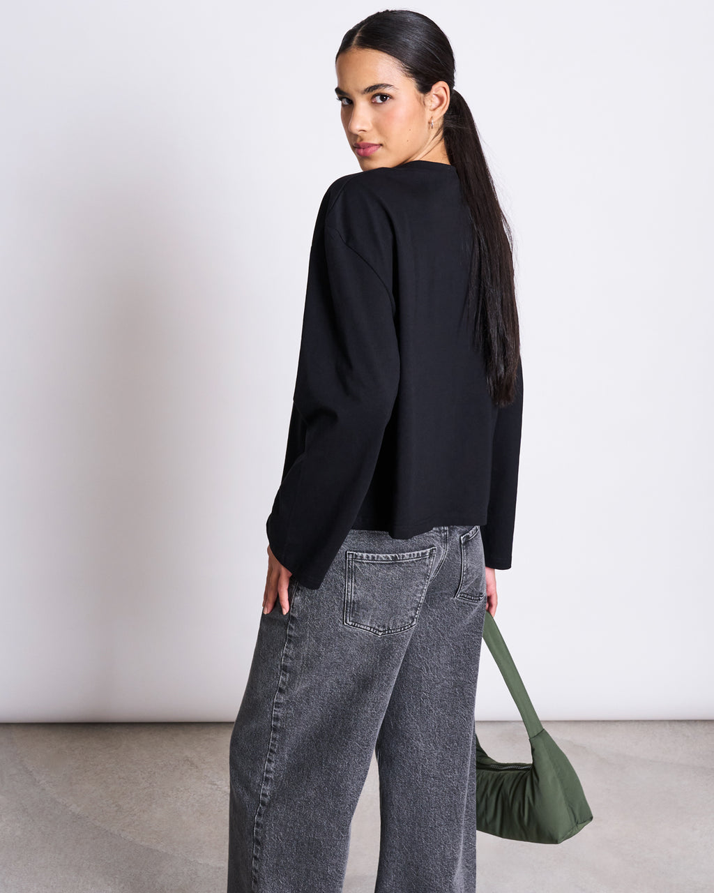 BOXY LONGSLEEVE ANKIRA BLACK Longsleeve jan-n-june 3