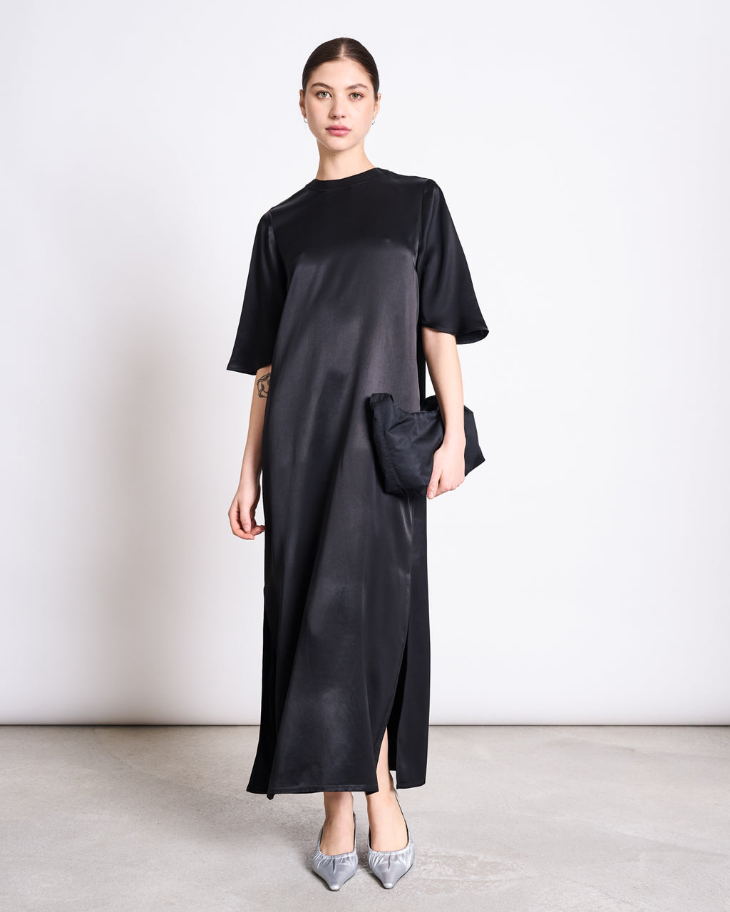 SILKY T-SHIRT DRESS CALEU BLACK Dress jan-n-june 1