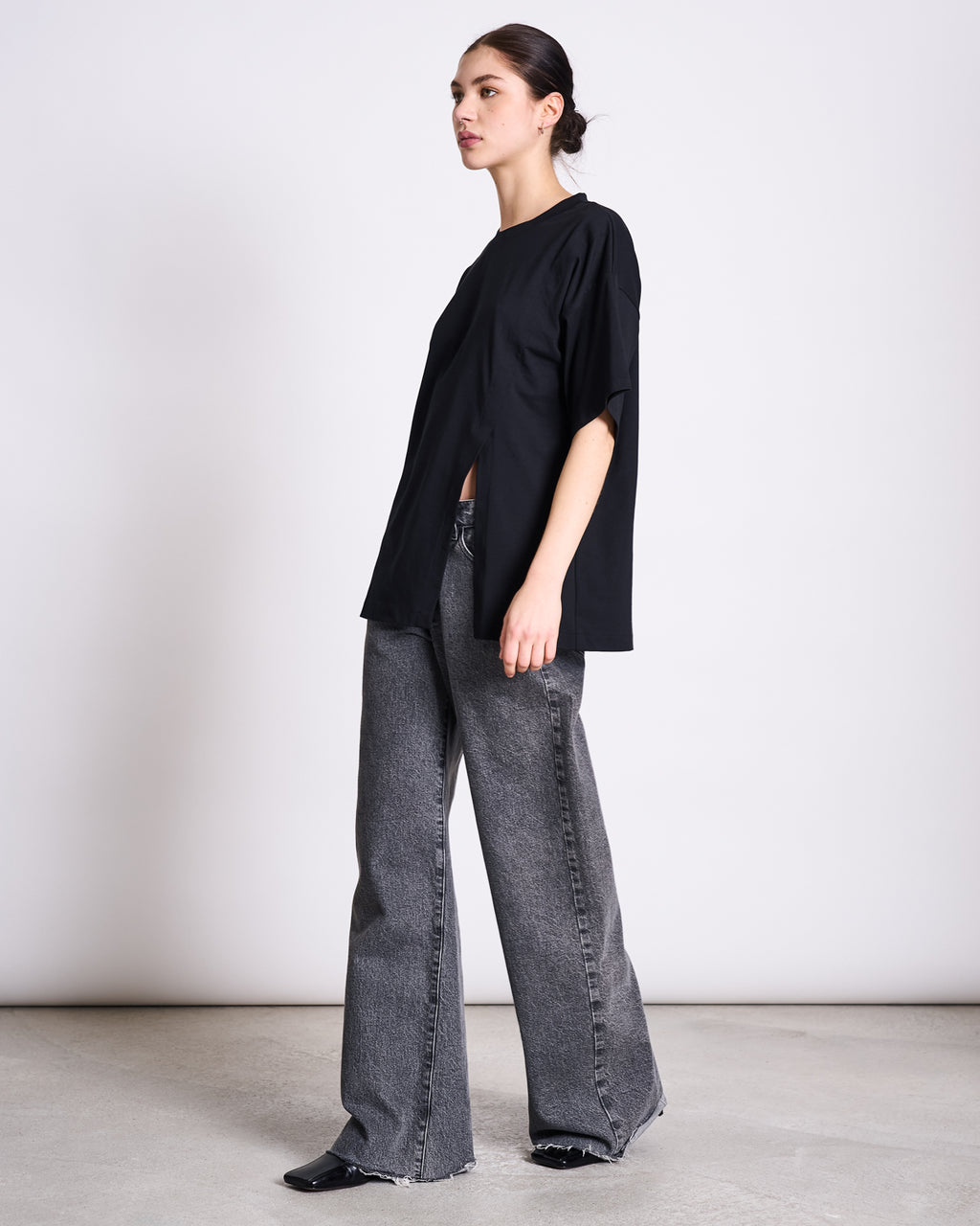 SLITTED T-SHIRT NADIL BLACK T-shirt jan-n-june 2