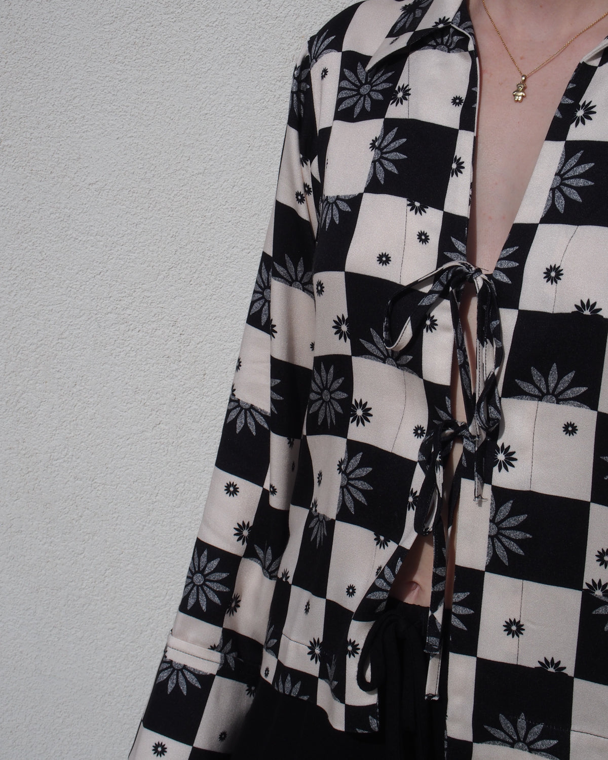 TIE BLOUSE KALUZ FLORAL SQUARE PRINT Blouses jan-n-june 8