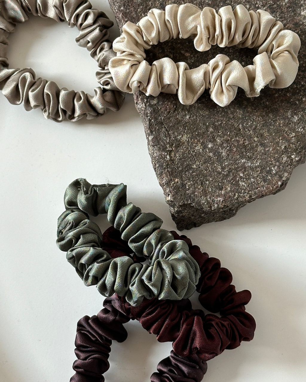 SLIM SCRUNCHIE SILVER GREY Accessories jan-n-june 4