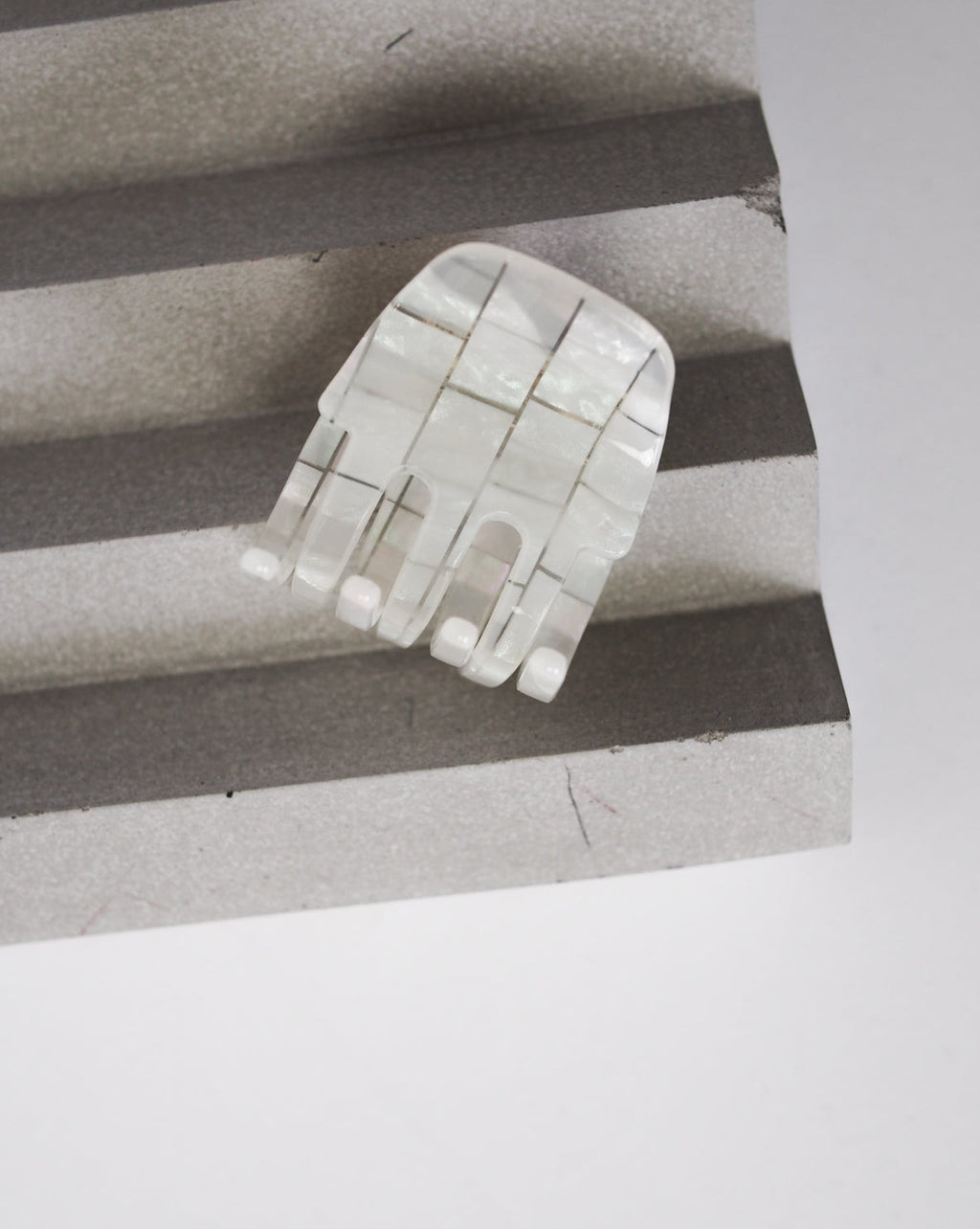 MINI CLAW OPALITE SHELL CHECKER Clip jan-n-june 1