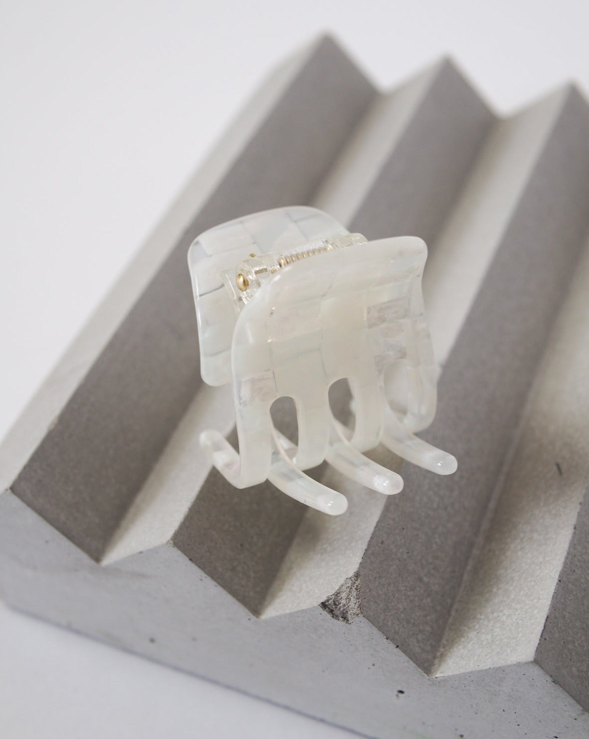 MINI CLAW OPALITE SHELL CHECKER Clip jan-n-june 4