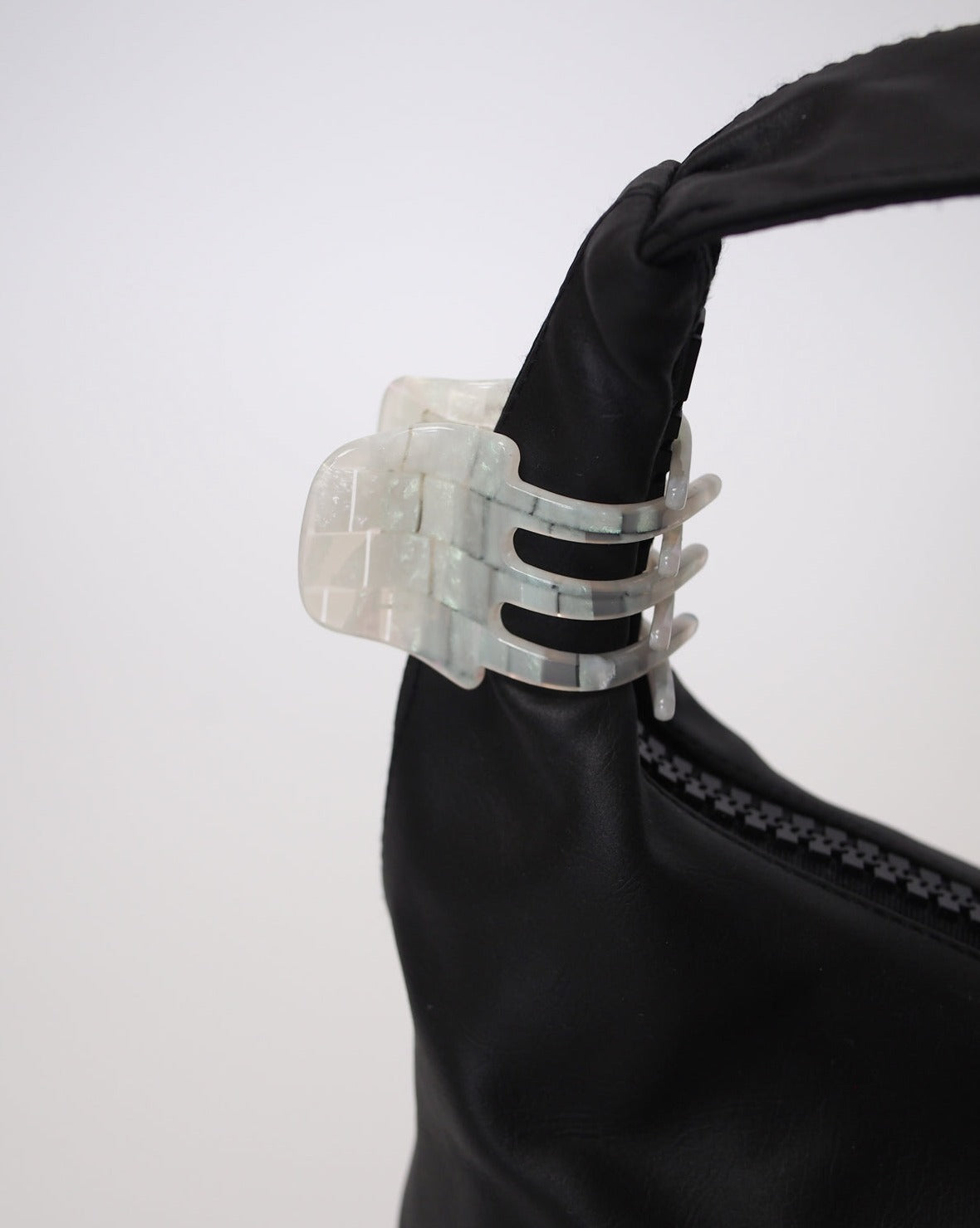 MINI CLAW OPALITE SHELL CHECKER Clip jan-n-june 3