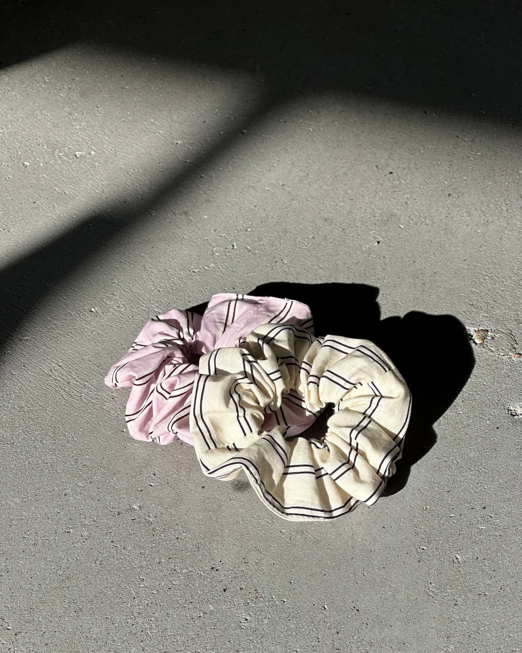 SCRUNCHIE BUTTERMILK STRIPED Accessories jan-n-june 2