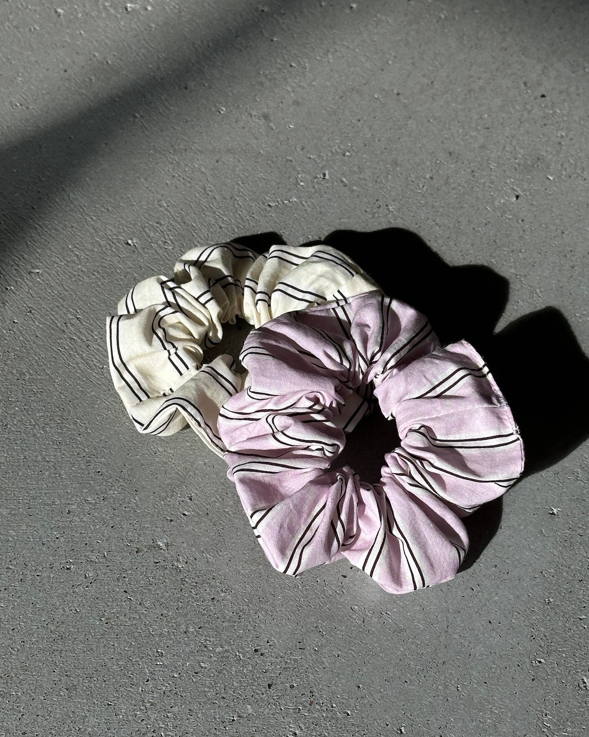 SCRUNCHIE LIGHT ORCHID STRIPED Accessories jan-n-june 2