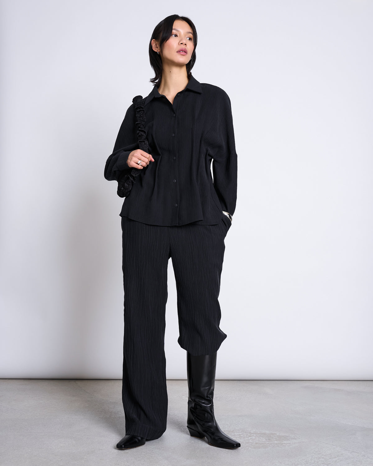 GATHERED BLOUSE CALVA BLACK Blouse jan-n-june 4