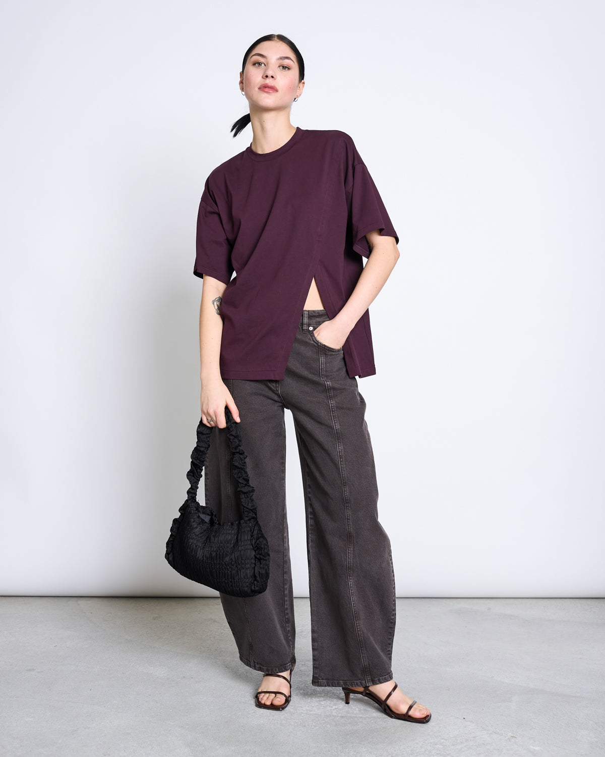 SLITTED T-SHIRT NADIL CHERRY LACQUER T-shirt jan-n-june 3