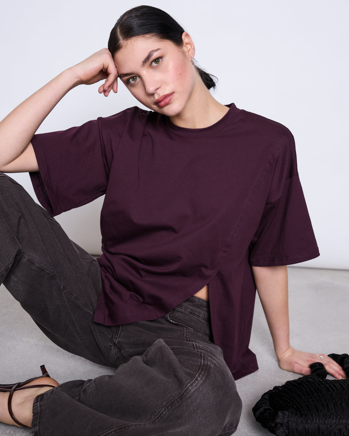 SLITTED T-SHIRT NADIL CHERRY LACQUER T-shirt jan-n-june 2