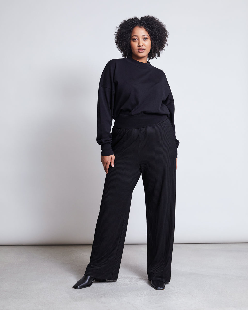 JUMPER YIN BLACK GOTS Jumper jan-n-june 4