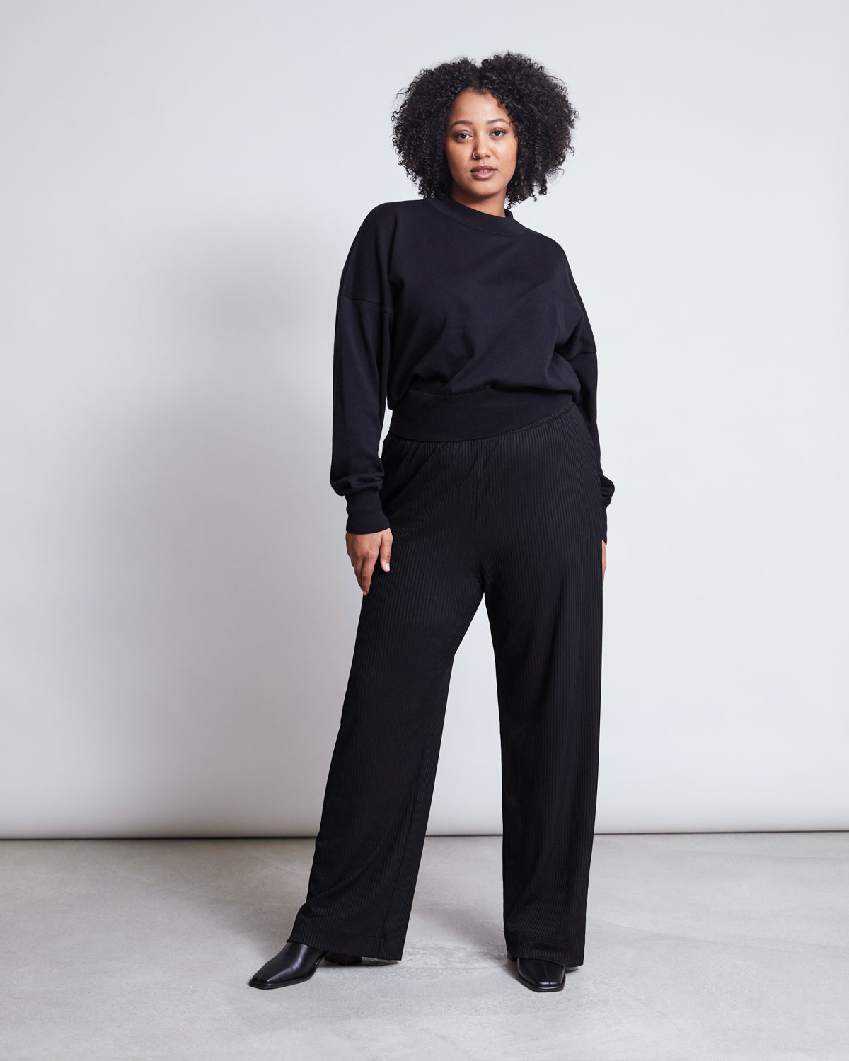 JUMPER YIN BLACK GOTS Jumper jan-n-june 4