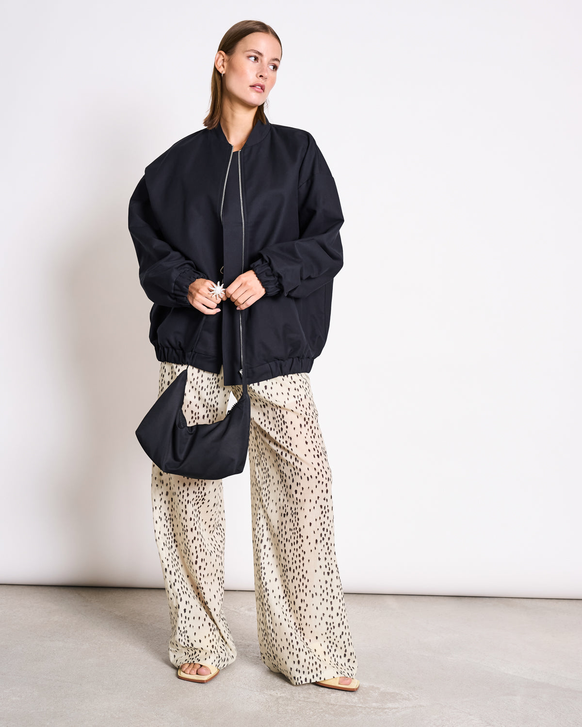 OVERSIZED BLOUSON TANARO BLACK Blouson jan-n-june 1