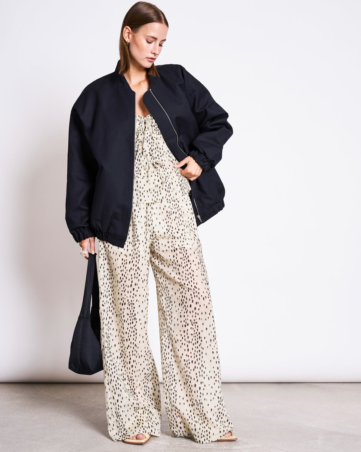 OVERSIZED BLOUSON TANARO BLACK Blouson jan-n-june 2