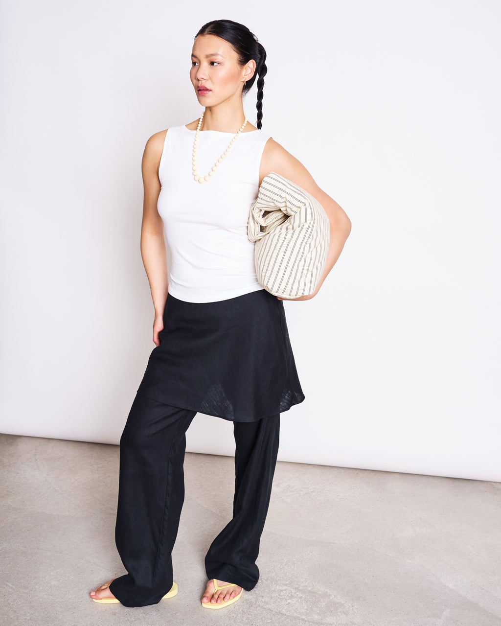 LINEN MINI SKIRT CERCIS BLACK Skirt jan-n-june 3