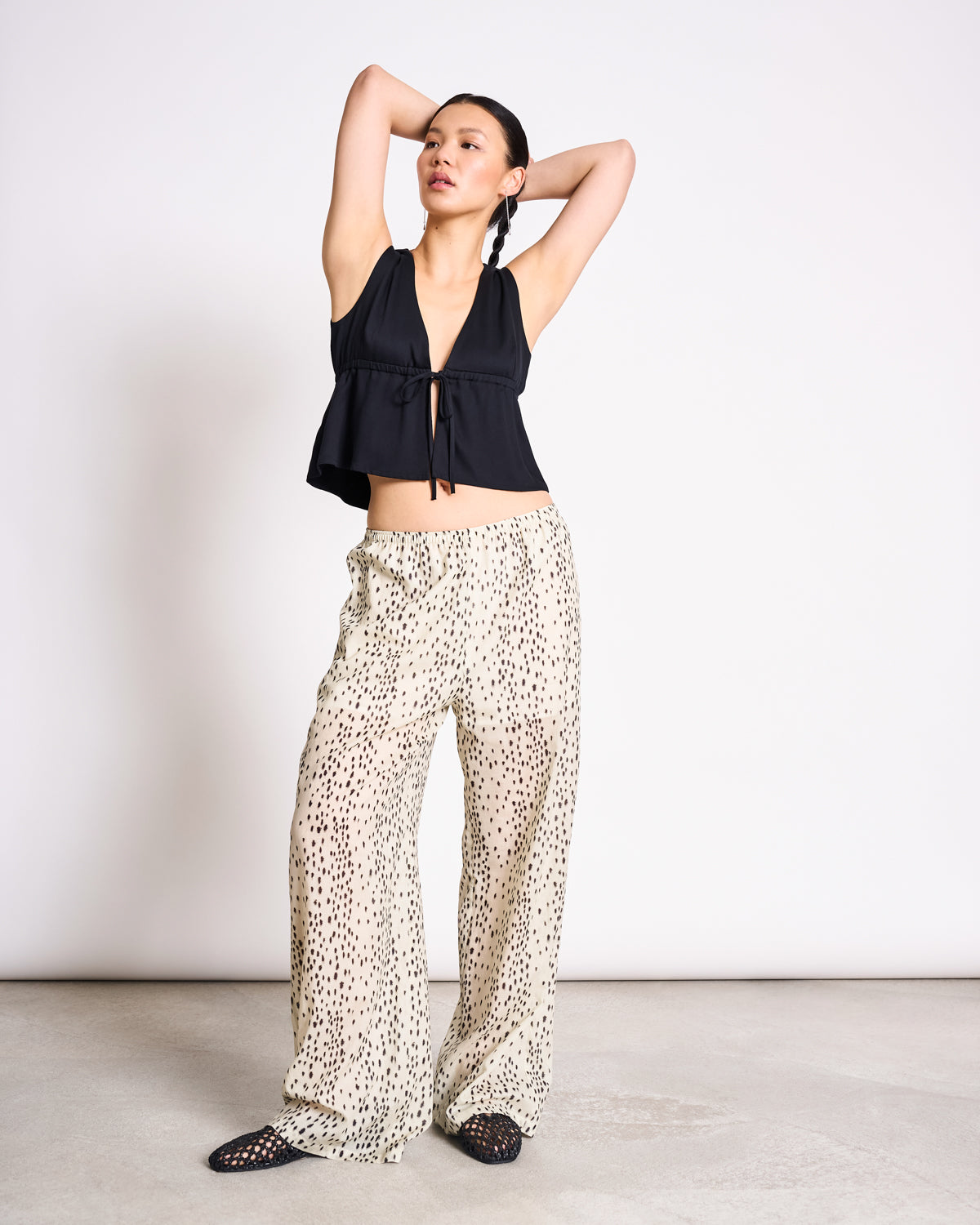 TIE TOP VESTER BLACK Tops jan-n-june 3