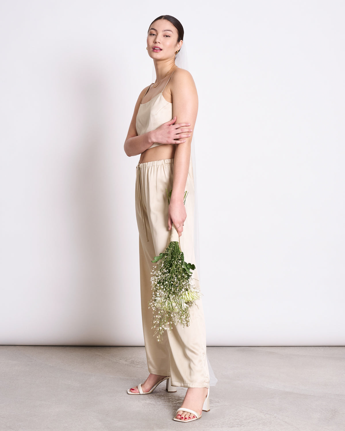 BOW TOP LEEVKE IVORY tops jan-n-june 3