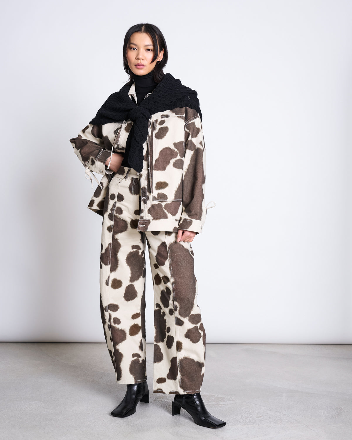 LAMBSWOOL TRIANGLE SCARF ELVA BLACK GOTS Apparel & Accessories jan-n-june 2