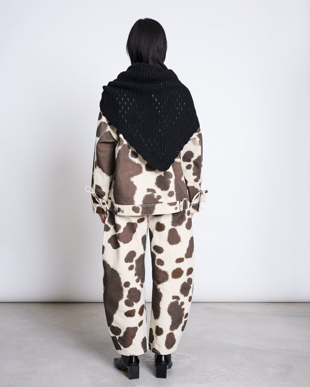 LAMBSWOOL TRIANGLE SCARF ELVA BLACK GOTS Apparel & Accessories jan-n-june 1