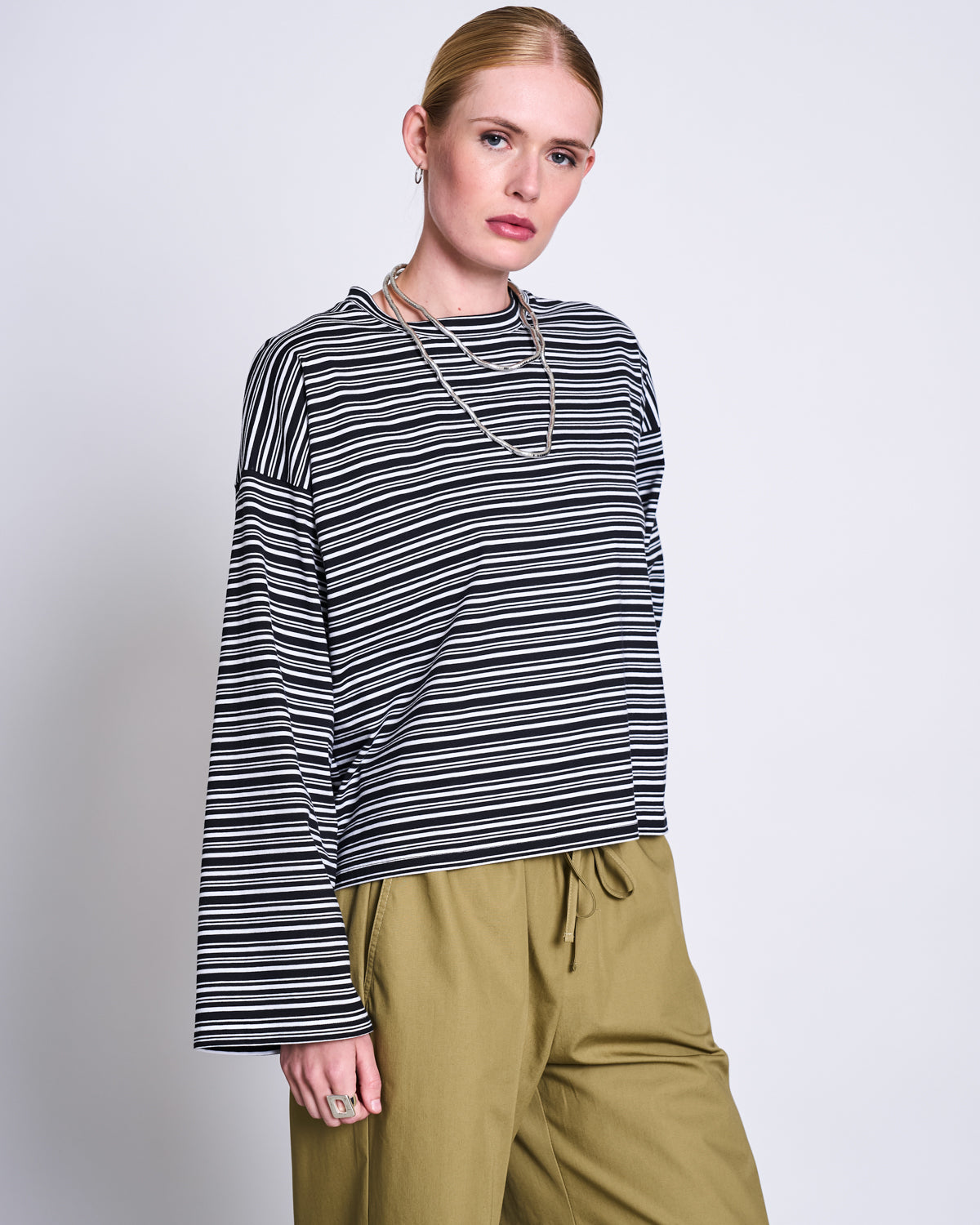 BOXY LONGSLEEVE ANKIRA B/W STRIPED T-shirt jan-n-june 2