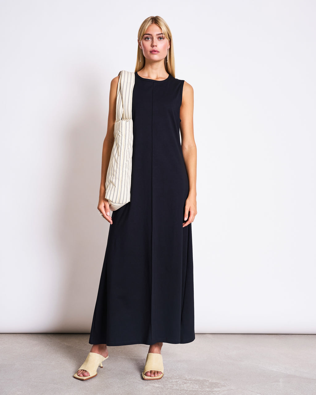 SLEEVELESS MAXI DRESS CALIA BLACK Dress jan-n-june 2