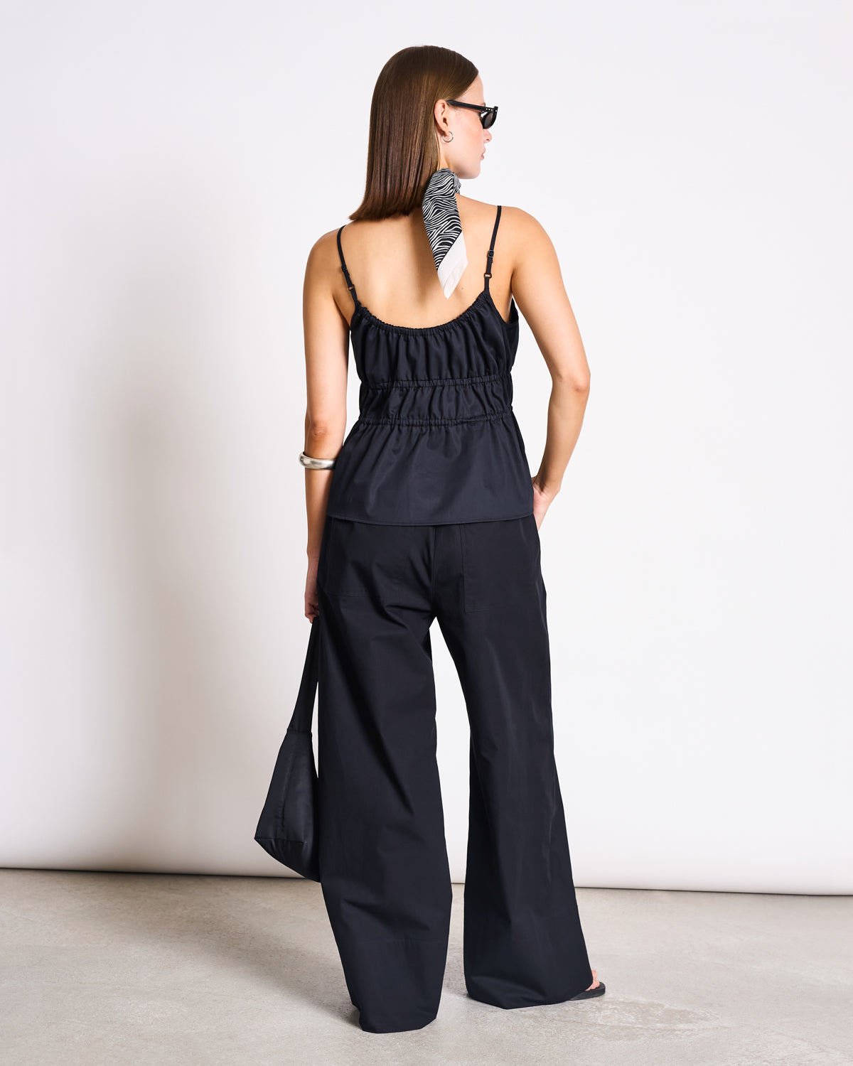 SPAGHETTI TIE TOP EBUR BLACK T-shirt jan-n-june 2