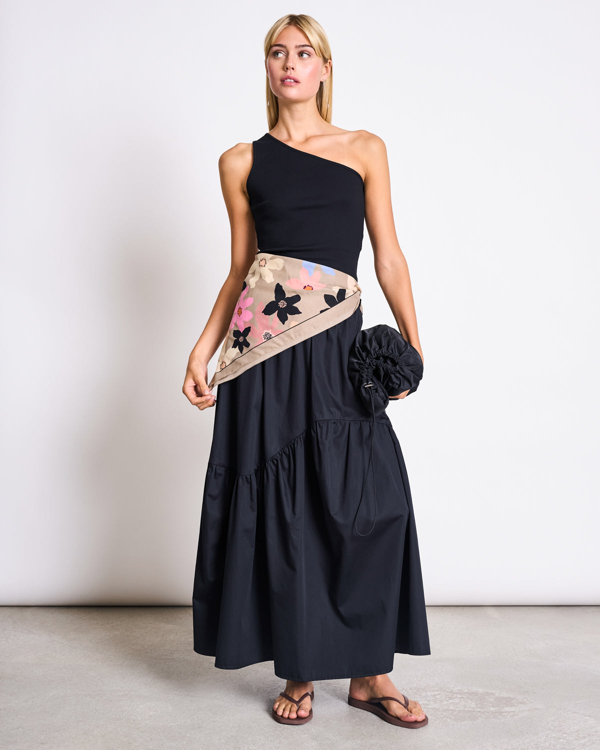 ONE SHOULDER TOP TIGRIS BLACK GOTS T-shirt jan-n-june 2