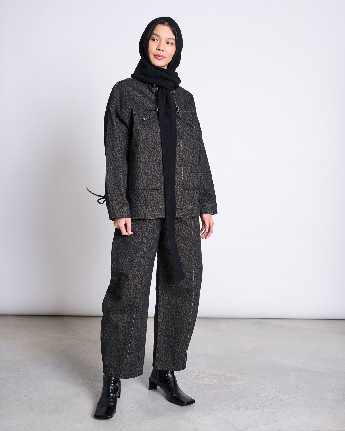 LAMBSWOOL HOODED SCARF NIRA BLACK GOTS Accessories jan-n-june 2
