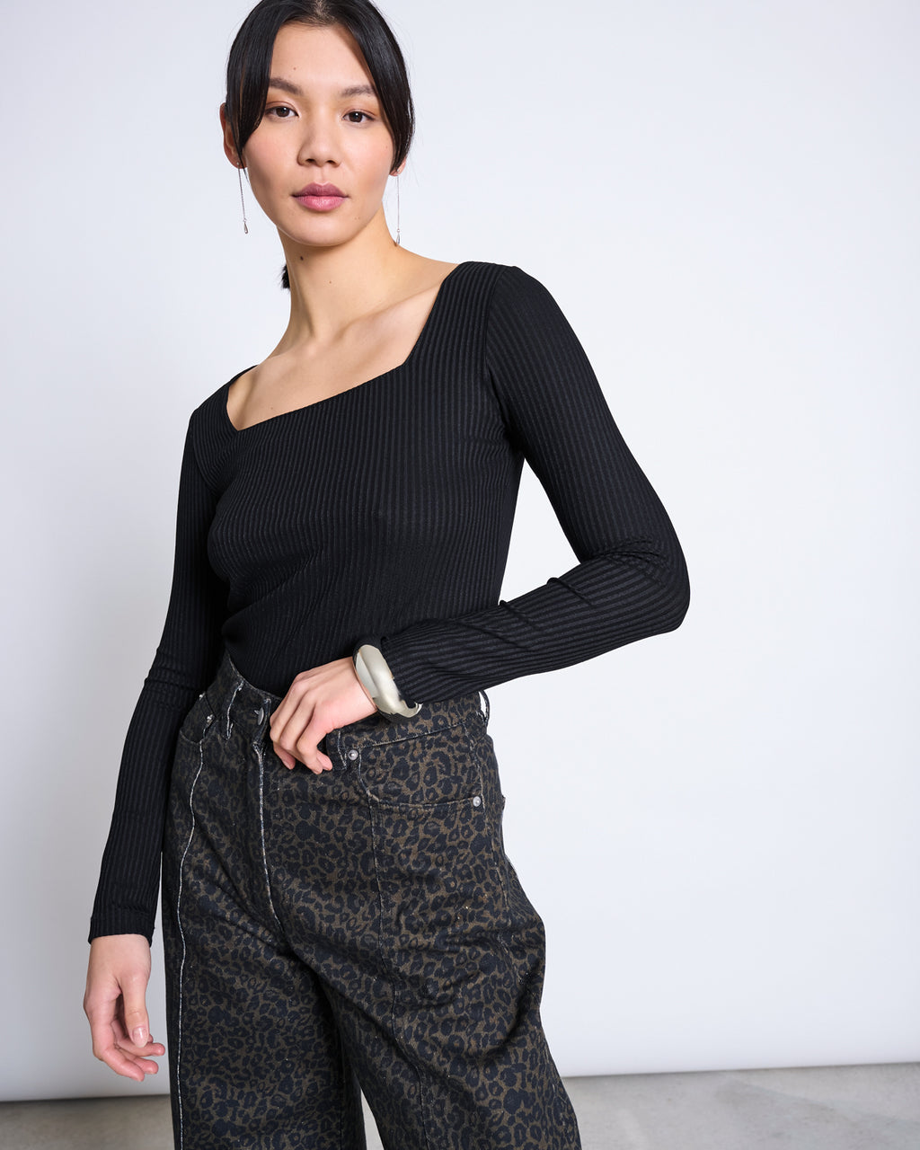 SQUARE NECK LONGSLEEVE FRIA BLACK Longsleeve jan-n-june 4