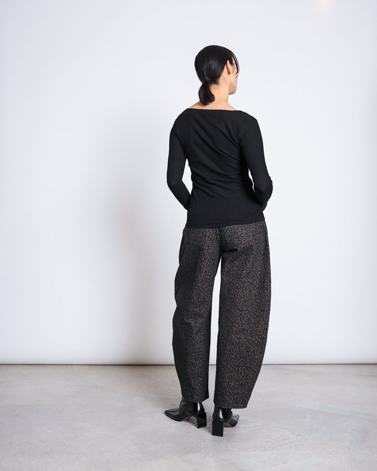 SQUARE NECK LONGSLEEVE FRIA BLACK Longsleeve jan-n-june 6