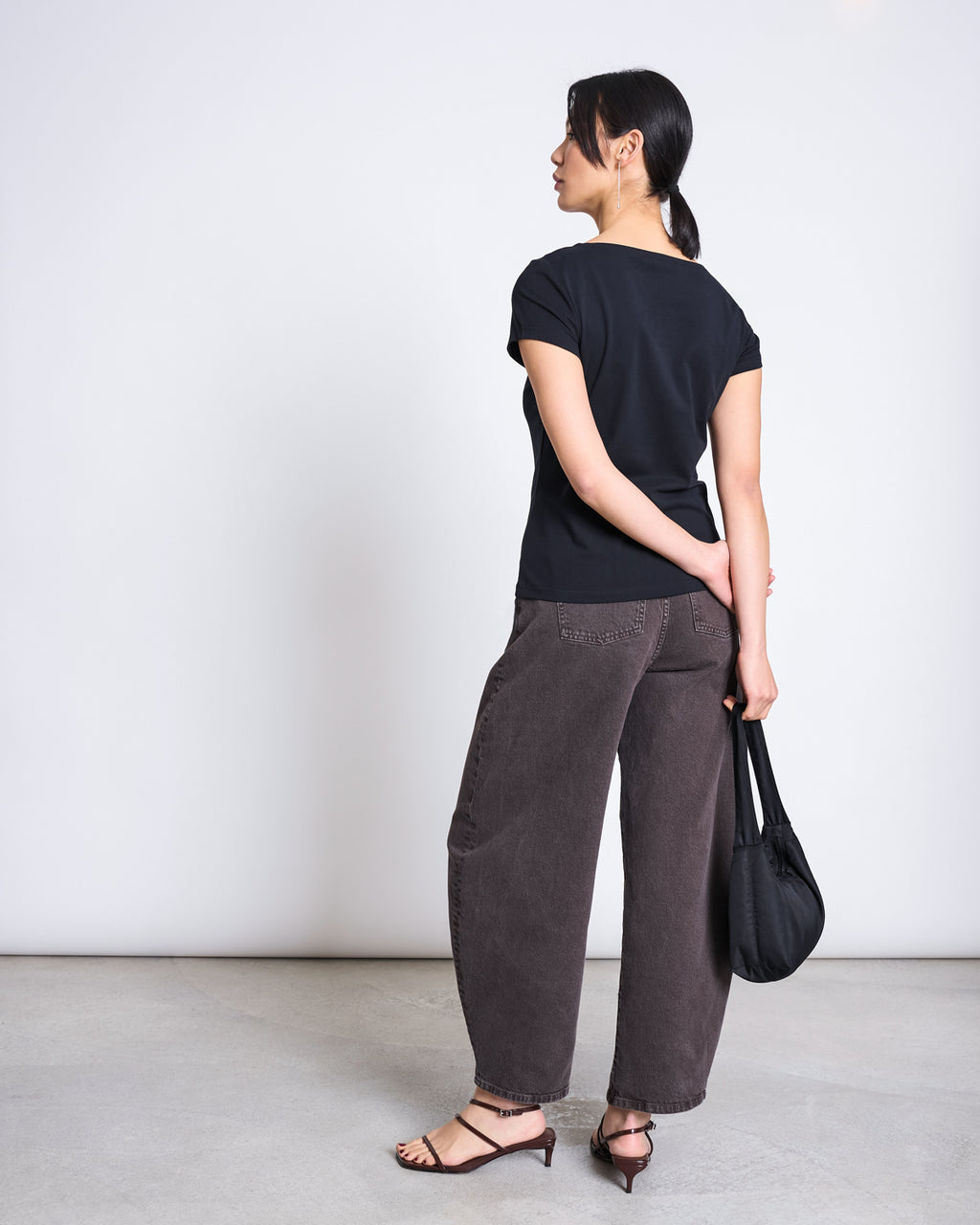 BRUSHED BOAT NECK T-SHIRT OTTO SOFT BLACK GOTS t-shirt jan-n-june 3