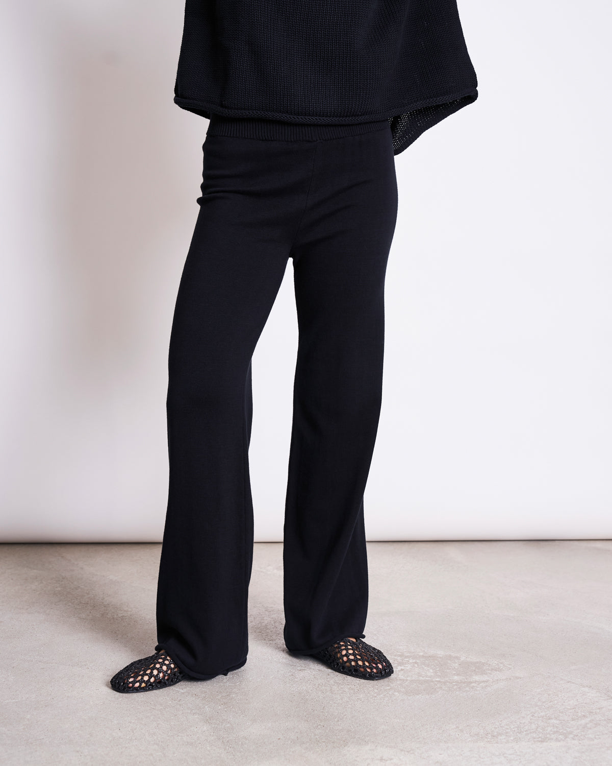 KNIT PANTS ANA BLACK GOTS Knit Pants jan-n-june 3